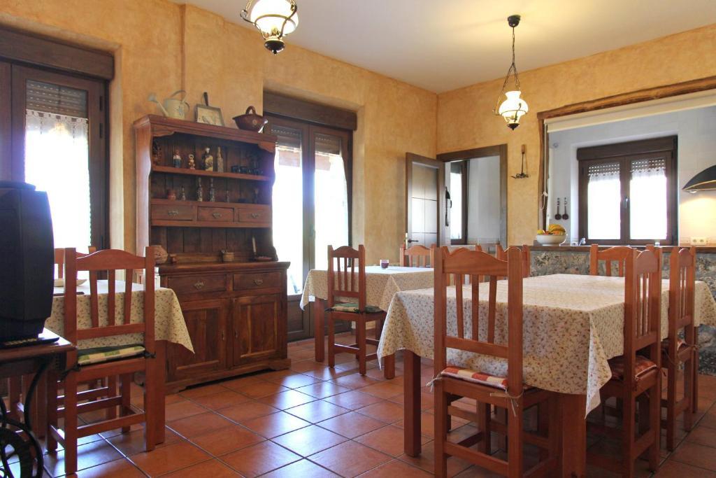 Hotel Los Arrenes De Tarancueña מראה חיצוני תמונה