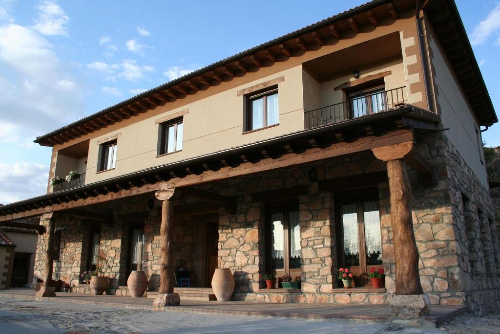 Hotel Los Arrenes De Tarancueña מראה חיצוני תמונה