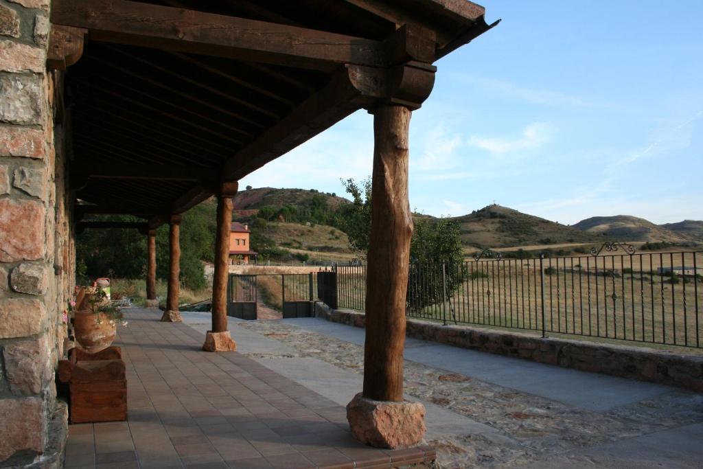 Hotel Los Arrenes De Tarancueña מראה חיצוני תמונה